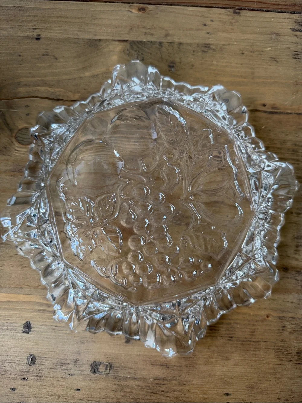 Clear Glass Decorative Fruit Pattern Serving Bowl